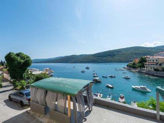 Apartmani Ella Rabac Exterior foto